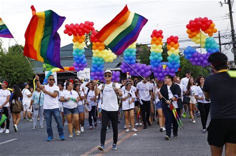 Metro Manila Pride March 2018:  Filippiinien sateenkaariväristys ja LGBTQ+-yhteisön voitto sodassa tasa-arvoa vastaan